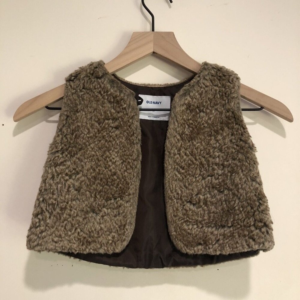 Old Navy Brown Faux Fur Vest Toddler Girl Size 3T Excellent condition